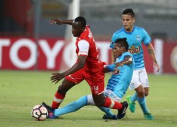 El campeón de Colombia ganó 2-0 con goles de Arango y Plata.