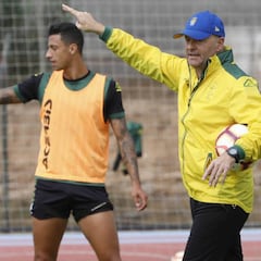 Pepe Mel: "Le pido a la afición un soplo de aire a favor"