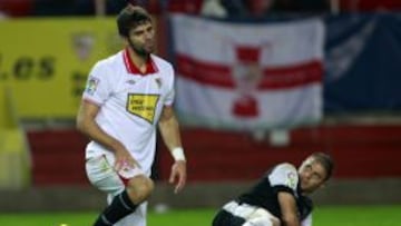 Federico Fazio acuerda con el Sevilla su renovaci&oacute;n hasta 2018.