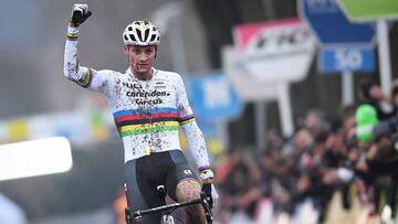Van der Poel suma y sigue