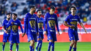 Alan Medina, Jorge Ruvalcaba and Pablo Bennevendo of Pumas during the Play-In match between Pachuca and Pumas UNAM as part of the Liga BBVA MX, Torneo Apertura 2025 at Hidalgo Stadium, on November 20, 2025 in Pachuca, Hidalgo, Mexico.