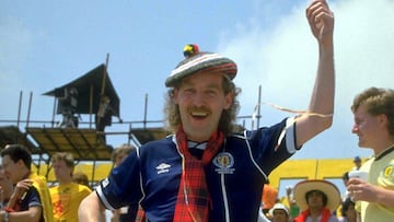 MUNDIAL MEXICO 1986
01 June 1986:  Action file photo of an scottish fan during World Cup 86 game between Scottland and Uruguay. Scottland draw 0-0./Foto de accion de archivo de un aficionado escoces durante juego de la Copa del Mundo 86 entre Escocia y Uruguay. Escocia empato 0-0. MEXSPORT/DAVID LEAH