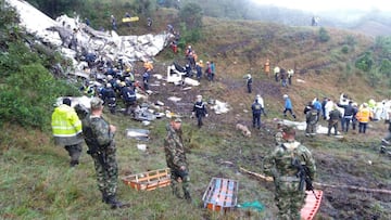 28 de noviembre de 2016: El avión se estrelló a las 22:15. El vuelo 2933 de LaMia dejó 71 muertos y se accidentó en Cerro Gordo, cerca de Medellín. Hubo 6 sobrevivientes, entre ellos tres jugadores de Chapecoense: Neto, Follman y Ruschel.