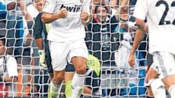 <b>DESAHOGADO.</b> Cristiano marcó de penalti el 2-1 en el minuto 34 y lo celebró con un gesto de rabia. El luso aplacó sus nervios y en la siguiente jugada casi hizo gol de nuevo...