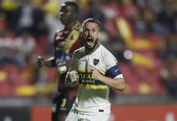 El equipo colombiano igualó 2-2 y quedó muy cerca de la eliminación de la Copa Libertadores. Deberá ganar en la última fecha y esperar una derrota de los argentinos.