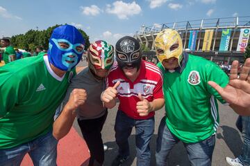 Action photo during the match Mexico vs USA, Corresponding to the Hexagonal Final of the Qualifying of the CONCACAF course for the 2018 FIFA World Cup Russia, at Azteca Stadium. 

Foto de accion durante el partido Mexico vs Estados Unidos, Correspondiente al Hexagonal Final de las Eliminatorias de la CONCACAF rumbo a la Copa Mundial de la FIFA Rusia 2018, en el Estadio Azteca, en la foto:   Fans

11/06/2017/MEXSPORT/Javier Ramirez