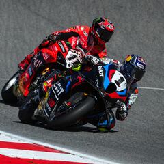 Triplete de Razgatlioglu y doble podio de Bautista