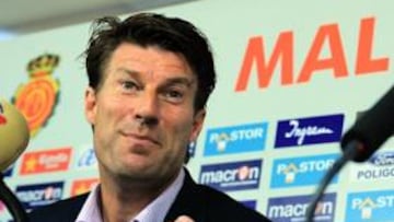 <b>ARGUMENTOS. </b>Michael Laudrup, en una conferencia de Prensa.