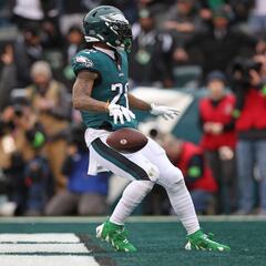 A surprising name is gaining ground in the Cowboys’ backfield battle