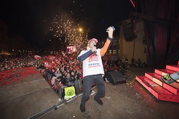 Marc Márquez celebró con sus seguidores su título de MotoGP.