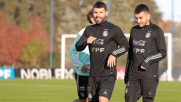 El delantero se sum&oacute; hoy a las pr&aacute;cticas del seleccionado argentino de f&uacute;tbol, en el Predio de AFA en Ezeiza, de cara al partido del martes ante Colombia.