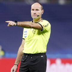 Mateu Lahoz sustituye a Martínez Munuera por lesión en Rayo Vallecano-Alavés