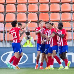 El Atlético B disfruta y se gusta con un cómodo triunfo ante el Algeciras