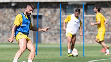 David López, en un entrenamiento con el Espanyol