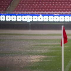 El Chivas vs Cruz Azul arrancó 20 minutos tarde por lluvia