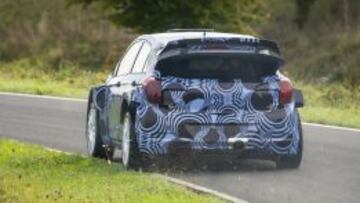 Camuflado. El nuevo Hyundai i20, pero en versión cinco puertas, porque el definitivo será Coupé.