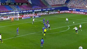 Dmitrovic y la "barbaridad" de parada que puede ser la mejor del año