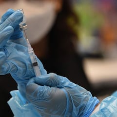 Omicron: global tracking of new covid-19 variant