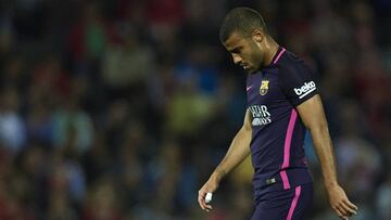 Rafinha se va lesionado.