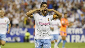 Javi Ros celebra el segundo gol del Real Zaragoza.