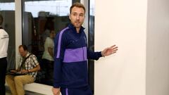 Eriksen en el centro de la imagen tras un partido con el Tottenham.