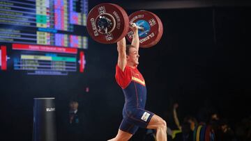 Andrés Mata marca récord de España para acabar quinto