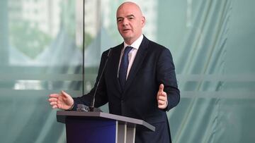 Gianni Infantino interviene durante la inauguraci&oacute;n de la nueva sede de la Confederaci&oacute;n Asi&aacute;tica de F&uacute;tbol en Kuala Lumpur.