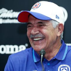 Tuca Ferretti: “Messi no es un  monstruo de siete cabezas y nosotros no cantamos mal las rancheras”