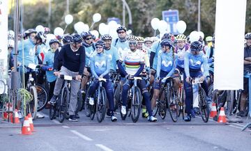 Alejandro Valverde junto a Lourdes Oyarbide y Mavi García. 