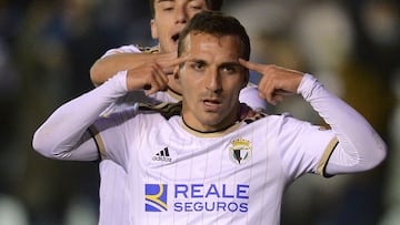 Pablo Valcarce, baja por sanción ante el Mirandés.