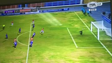 Cordero anotó el descuento
para la UC ante el Real Potosí