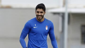 Rui Silva durante un entrenamiento del Granada.