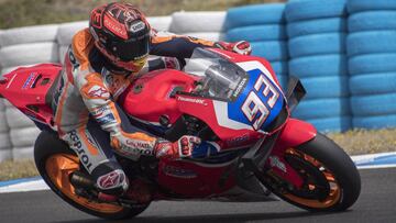 CADIZ, SPAIN - MAY 06: Marc Marquez of Spain and Repsol Honda Team rounds the bend with the bike of Stefan Bradl during the MotoGp Tests In Jerez in Jerez Circuit on May 06, 2019 in Cadiz, Spain. (Photo by Mirco Lazzari gp/Getty Images)