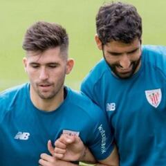 Oficial: el lateral navarro Areso firma hasta 2026