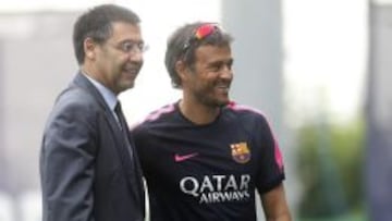 Bartomeu, en el entrenamiento junto a Luis Enrique.