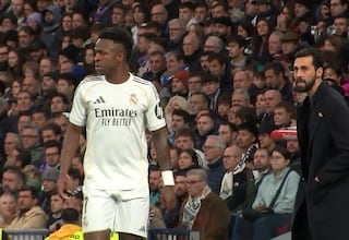 Movistar+ captó esta secuencia de Arbeloa motivando a Vinicius: hay una frase que repite mucho