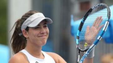Garbiñe Muguruza celebra su victoria sobre Marina Erakovic.