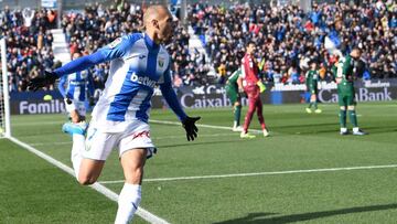 El nuevo delantero del Barcelona, Martin Braithwaite, con el Legan&eacute;s.