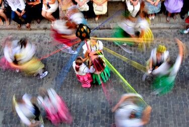 Los días 7 y 8 de septiembre de cada año, unas 1.400 personas participan en representaciones teatrales, conciertos de música y espectáculos de danza organizados en los cuatro barrios históricos de la localidad. Las partituras se tramsmiten de generación en generación y los vestidos y ornamentos se confeccionan de manera artesanal.
