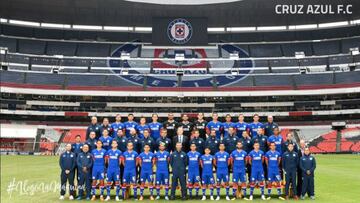 Escudo de Cruz Azul lució en el Azteca para la foto oficial