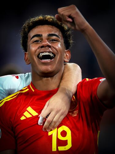 Celebración del joven jugador de la selección española, Lamine Yamal.