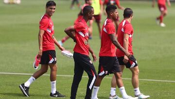 La selecci&oacute;n de Per&uacute; durante un entrenamiento de cara a los partidos ante Argentina y Colombia.