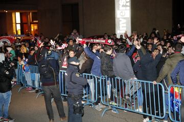 Atlético de Madrid: Recibimiento a su llegada al hotel