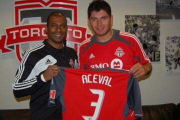 Aceval estuvo en el Toronto FC durante el año 2012.