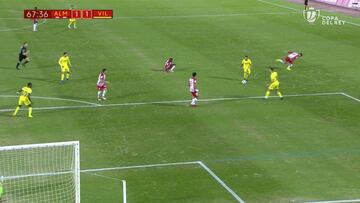 El golazo que alegra a todo el fútbol: Cazorla en Almería