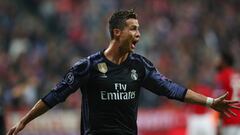 Cristiano Ronaldo celebrando uno de los dos tantos anotados ante el Bayern en el Allianz Arena.