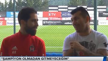 "River no, Boca sí": así corrigió Medel a traductor en entrevista