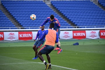 La Selección Colombia realizó el reconocimiento del Nissan Stadium, escenario en el que enfrentará a Japón este viernes a partir de las 5:20 a.m. (hora colombiana).