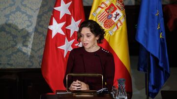 La presidenta de la Comunidad de Madrid, Isabel Díaz Ayuso, interviene durante el solemne acto de apertura del curso académico 2023/24 de las universidades madrileñas, que se celebra en la Universidad Politécnica de Madrid, a 19 de septiembre de 2023, en Madrid (España). Las universidades madrileñas arrancan el nuevo curso académico 2023/24 con este acto que cuenta con la presencia de los rectores de los centros universitarios públicos y privados de la región.
19 SEPTIEMBRE 2023;MADRID;AYUSO;APERTURA CURSO ACADÉMICO;UNIVERSIDADES MADRILEÑAS;2023/2024
Alejandro Martínez Vélez / Europa Press
19/09/2023