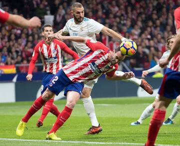 Karim Benzema and Diego Godín.